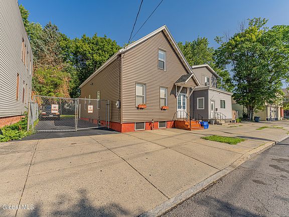 4th image of 37 Ontario St