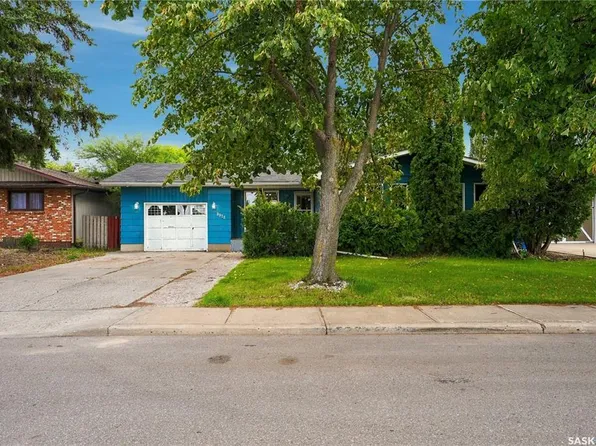 8922 Thomas AVENUE, North Battleford, SK S9A 3H5