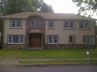 248 Winifred Dr, Totowa, NJ 07512