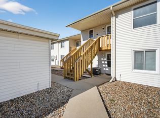 1915 NW Hickory Ln #8, Ankeny, IA 50023