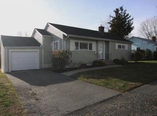 18 Ames Rd, Marblehead, MA 01945