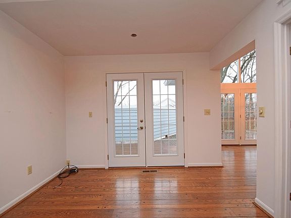 5th image of 11 Greenhouse Ln