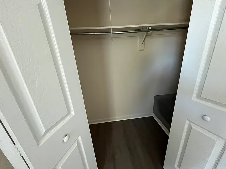 1687 Long Dr — Photo 2