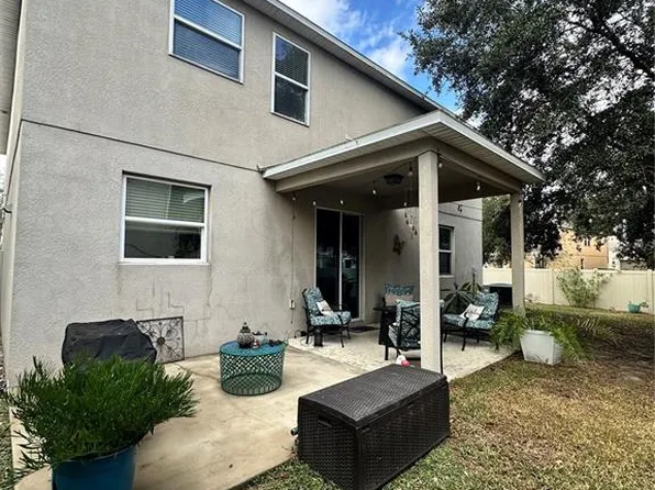 1102 Lake Highview Ln, Brandon, FL 33510