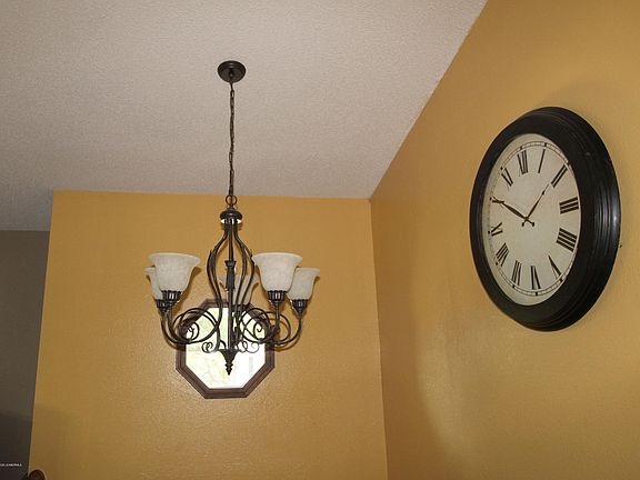 3rd image of 1707 Independence Dr