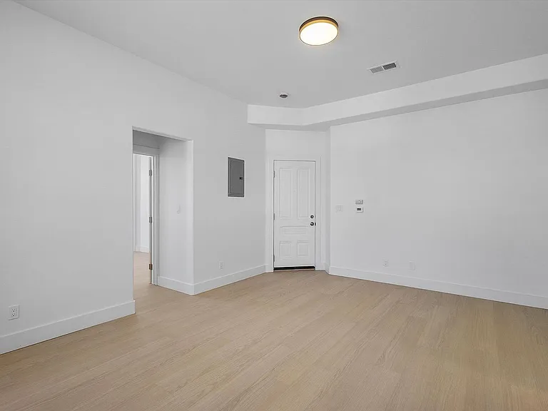 1533 Lafayette St #4 — Photo 8