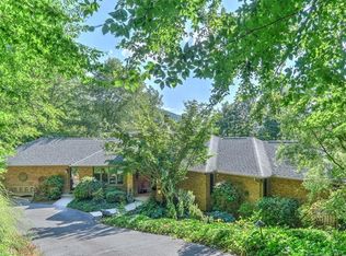 35 Hawk View Dr, Asheville, NC 28804