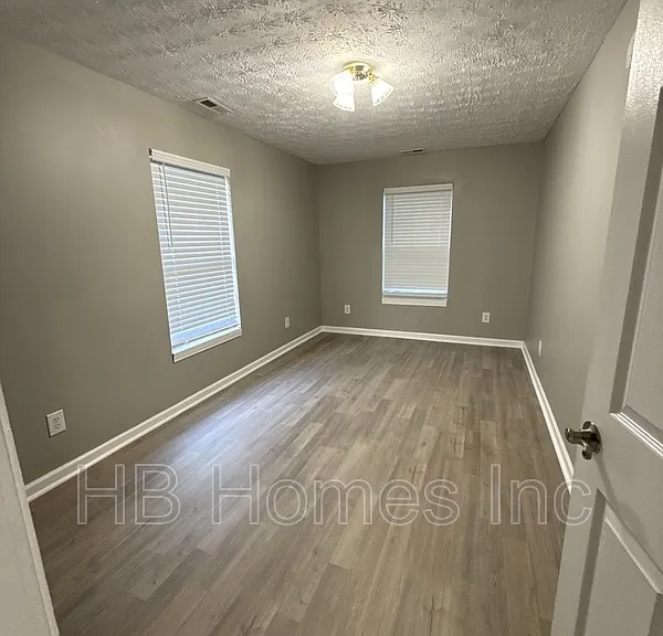 407 Ash St — Photo 14