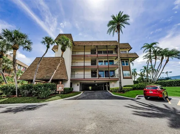 3021 Countryside Blvd APT 28A, Clearwater, FL 33761