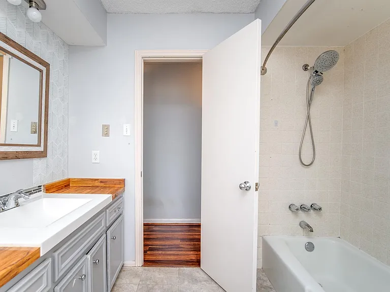 3927 Pleasant Valley Dr — Photo 39
