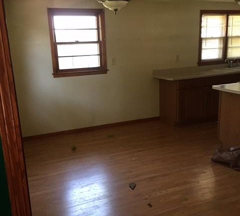 4th image of 9127 Baldwin Dr