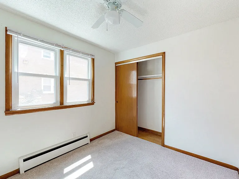 Plaza Manor — Photo 29