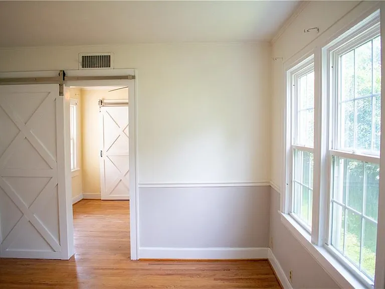 107 Grand Blvd — Photo 5