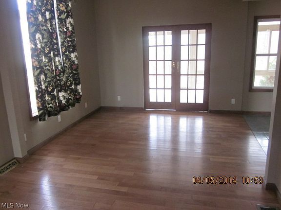 3rd image of 7031 Oak Tree Dr S