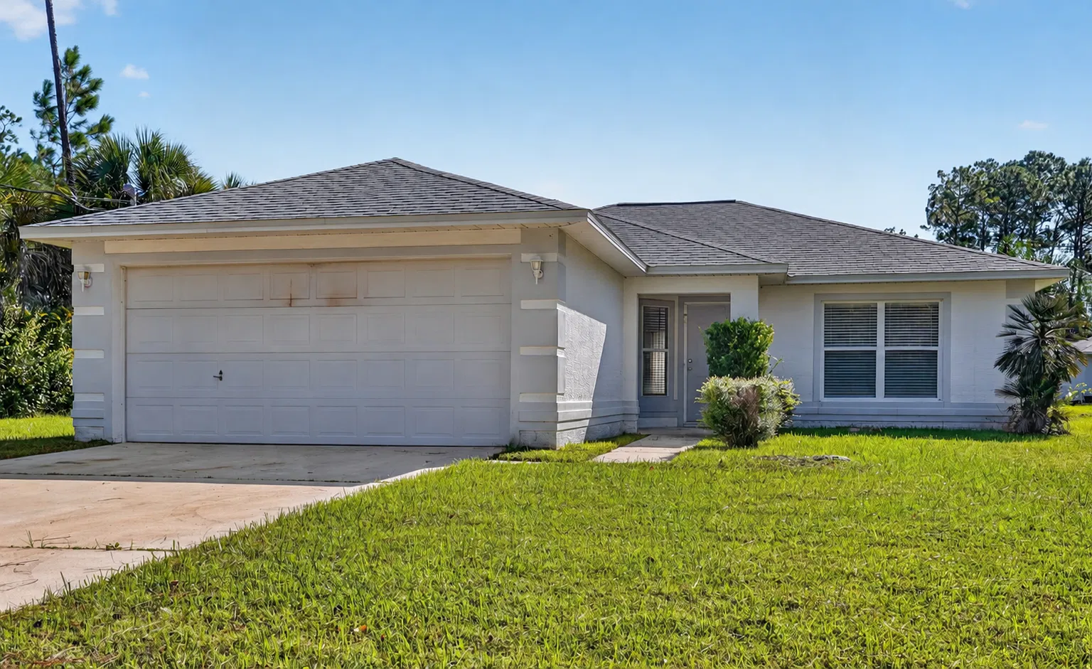 4 bed, 1379 sqft, $1,700 — Photo 1