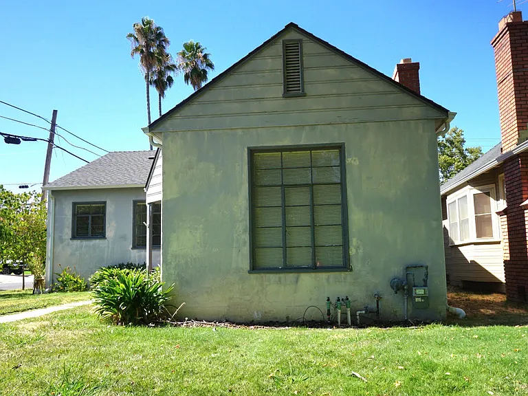3901 Downey Way — Photo 3