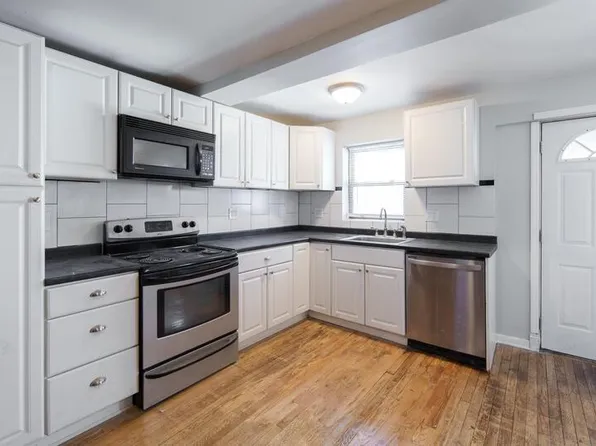 547 1st St, Troy, NY 12180