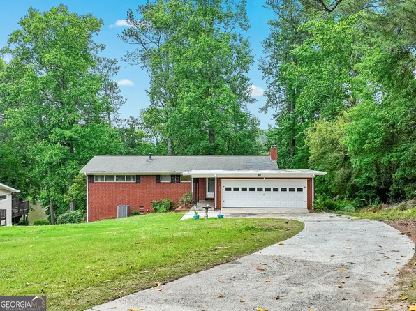2862 Jodeco Dr, Jonesboro, GA 30236