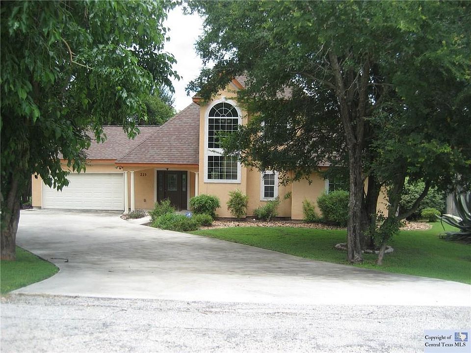 1st image of 225 Oak Springs Dr