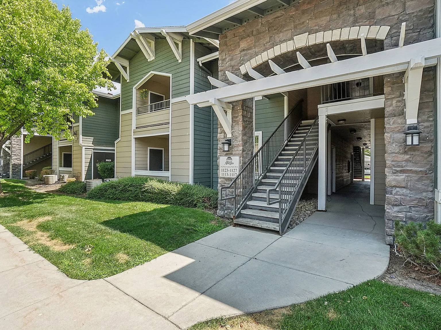 Allegro Apartments — Photo 2
