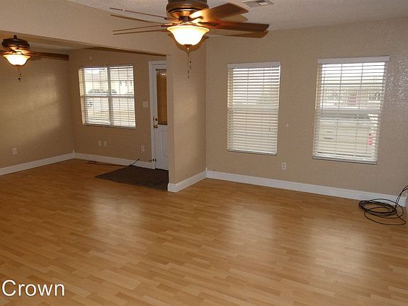 3rd image of 5313 NW Oak Ave