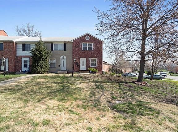 4th image of 8817 Sycamore Ave
