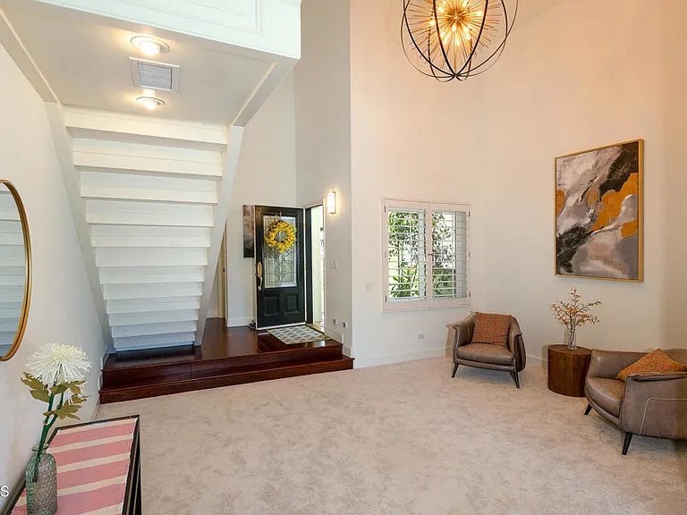 2411 Monaco Dr — Photo 15