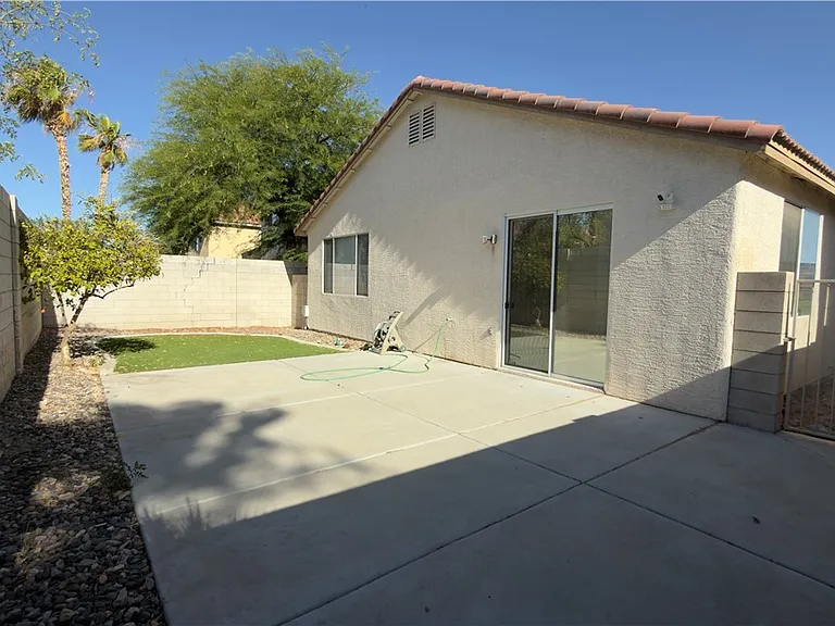 9842 W Mesa Vista Ave — Photo 3