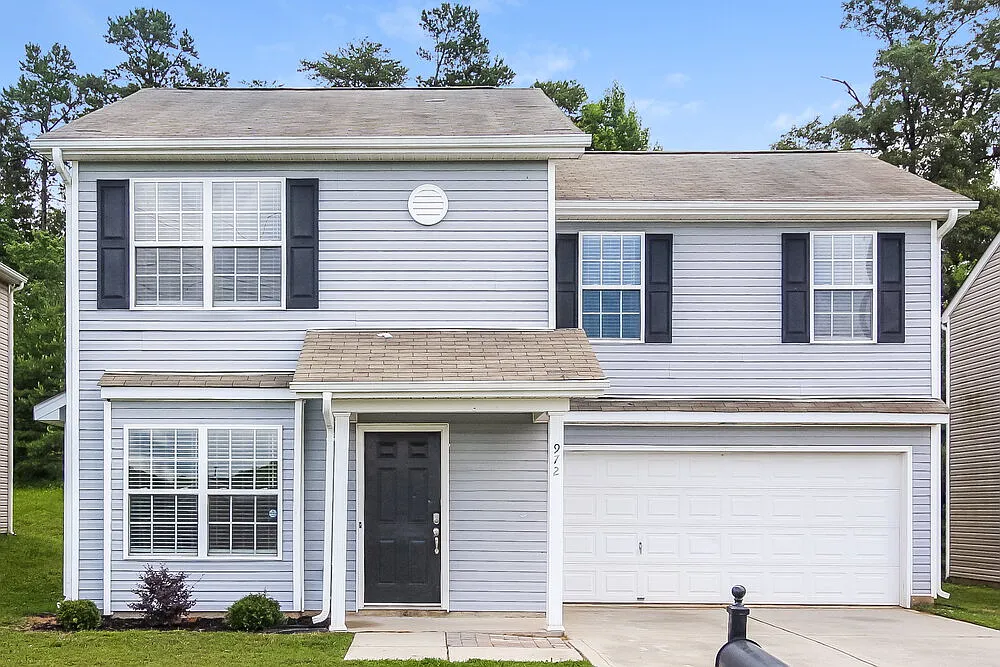 4 bed, 2.5 bath, 1515 sqft, $2,510 — Photo 1