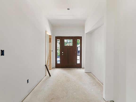 5th image of 8121 Rothman Rd