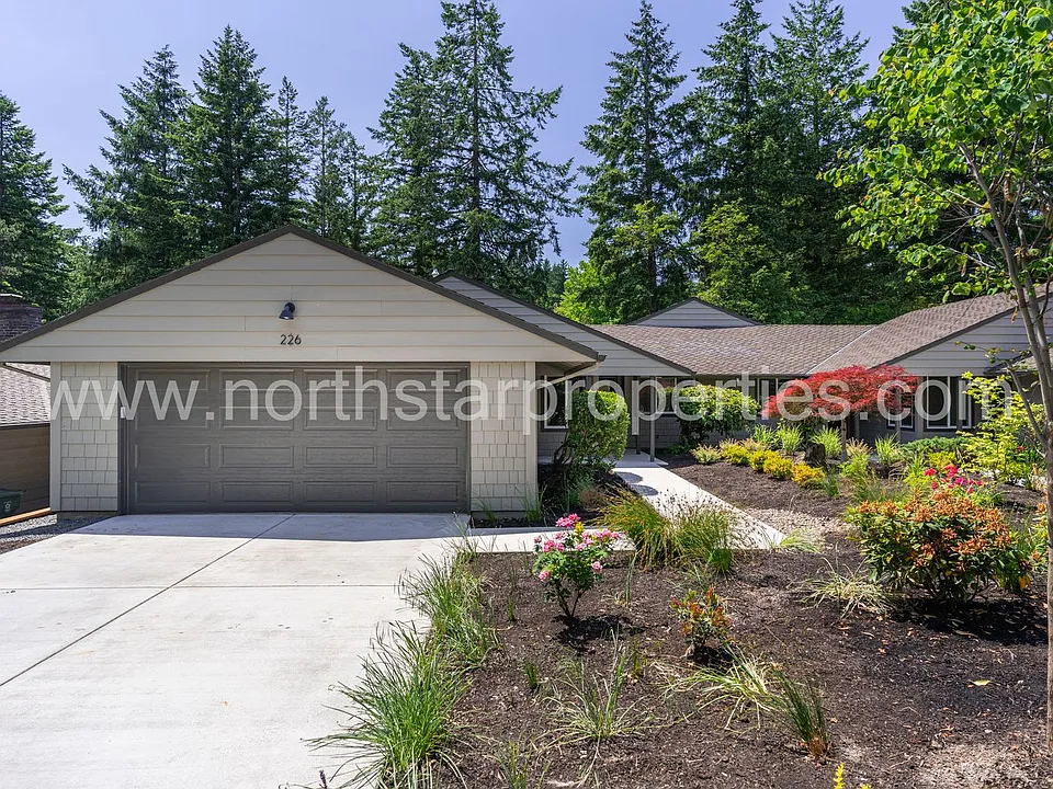 226 Greenridge Dr