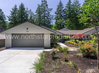 228 Greenridge Dr, Lake Oswego, OR 97035