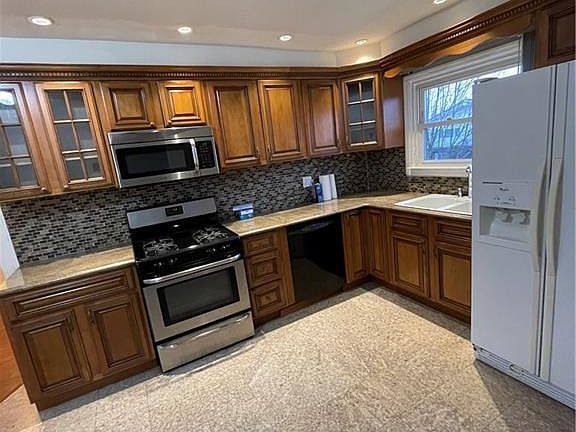 5th image of 8019 151st Ave #2