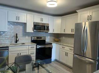 15 Silvestri Cir UNIT 8, Derry, NH 03038