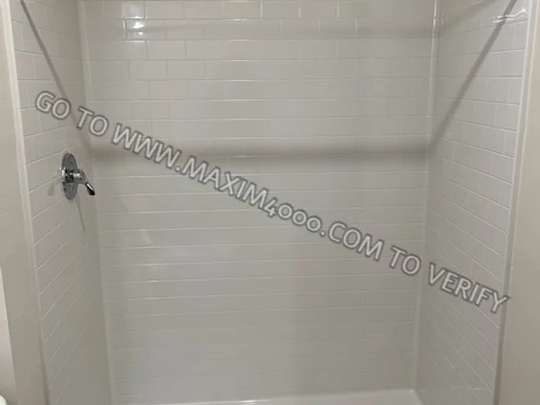1030 Grand Avenue — Photo 10