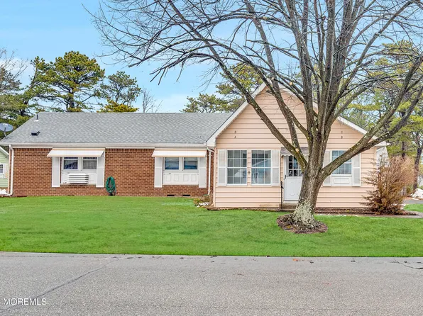 8B Flintlock Lane, Whiting, NJ 08759