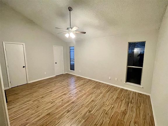 5th image of 13861 Hollowgreen Dr