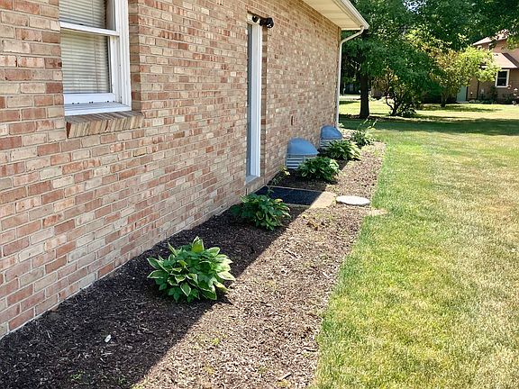 3rd image of 5148 Echoglenn Ave NW