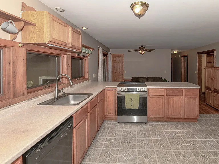 19 Baker Cir — Photo 17