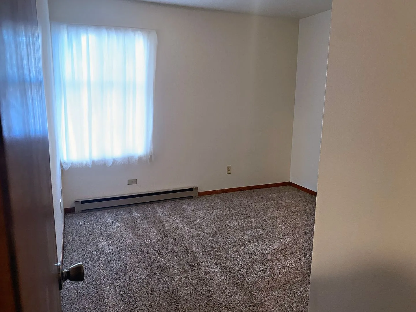 260 N. Front St — Photo 3