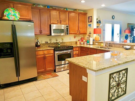4th image of 200 Bella Harbor Ct Unit 101