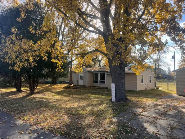 411 5th St NW, Aitkin, MN 56431