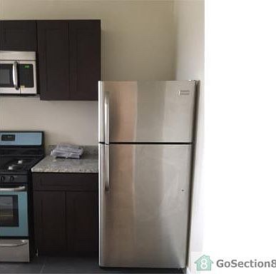 1st image of 6623 S Greenwood Ave APT 2B