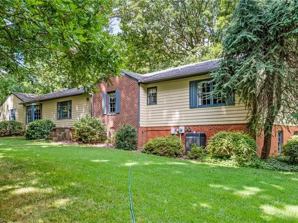 2967 Maple Ave, Burlington, NC 27215