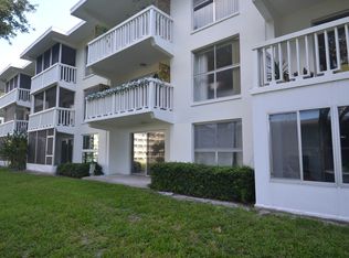 2944 W Bay Dr APT 105, Belleair Bluffs, FL 33770