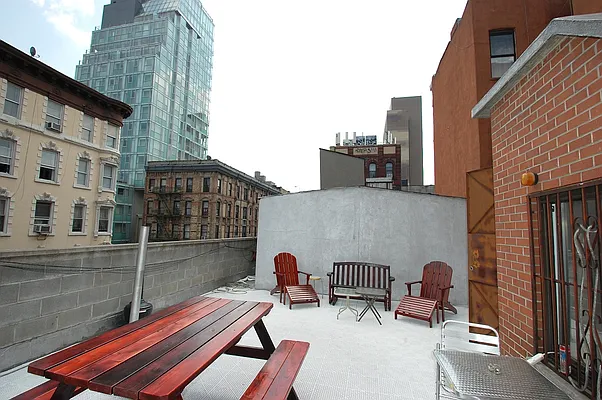 Rented by Bold New York | media 38