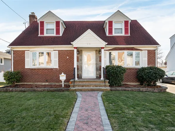 30 1St Street, New Hyde Park, NY 11040