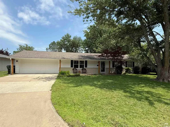 722 Randall Rd, Lawrence, KS 66049