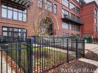 600 Broadway Ave NW APT 105, Grand Rapids, MI 49504