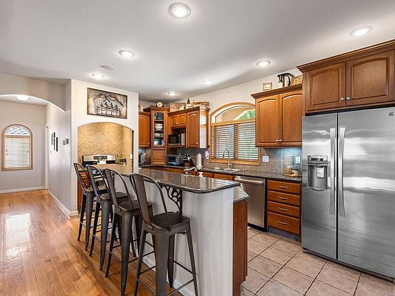 4th image of 4203 Saint Andrews Dr